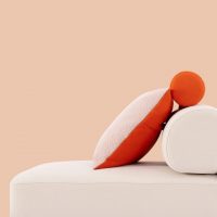 052_noah-living-sofa-kissen-farbe_002616a6-8196-445d-a985-d91d6b37acca